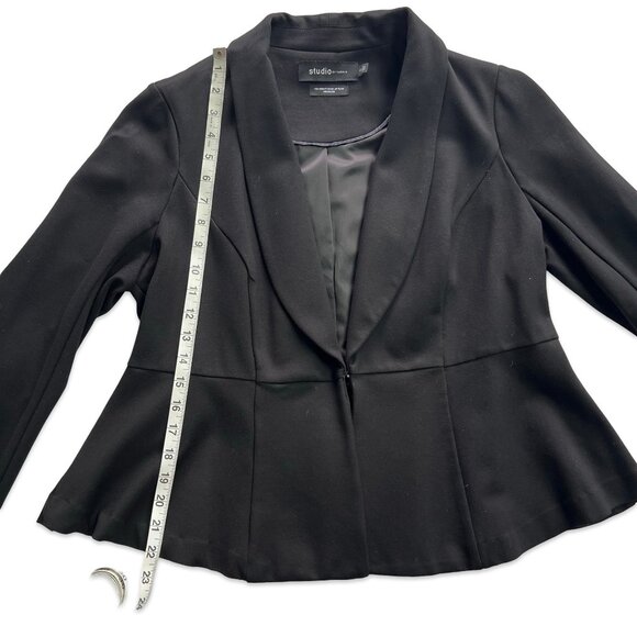 Black ruffled women's Jacket/ Blazer cropped. Size Large Torrid size is 0. - Picture 7 of 13